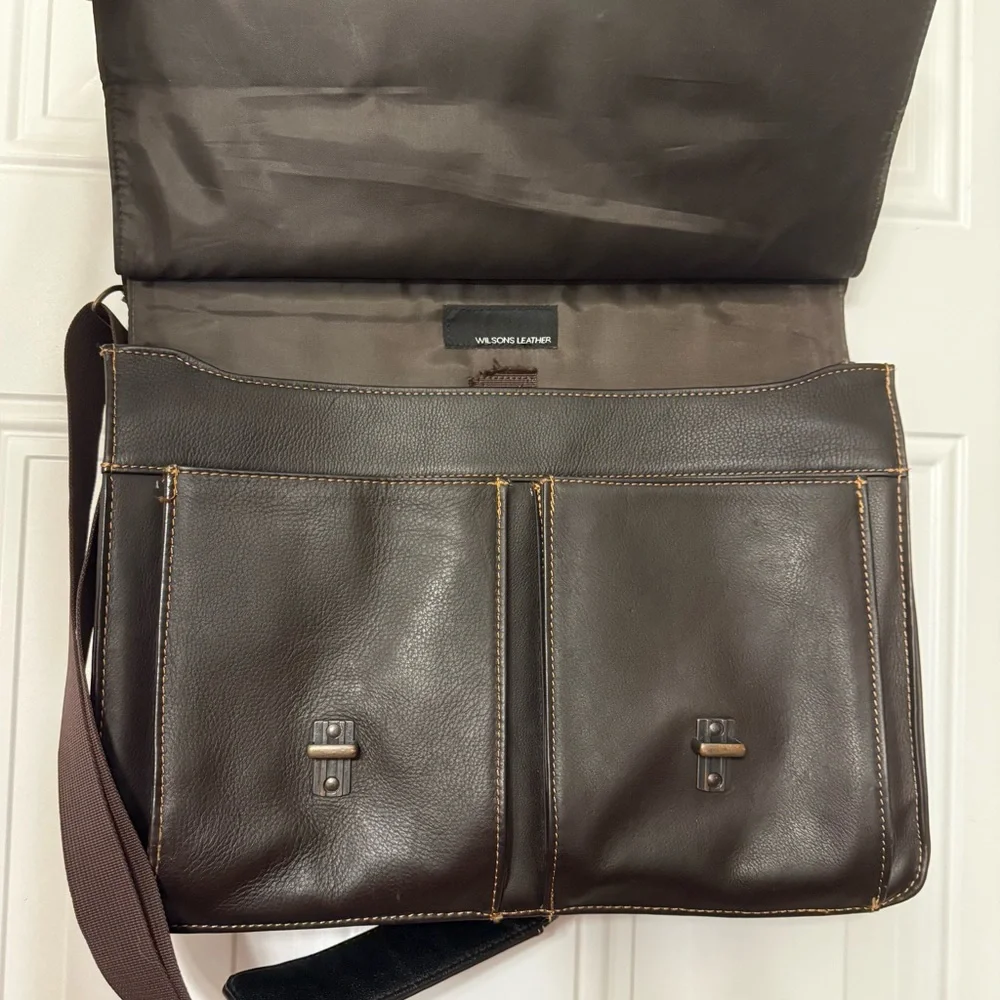 Wilson’s Leather Classic Brown Briefcase Laptop Messenger Bag - Picture 3 of 8